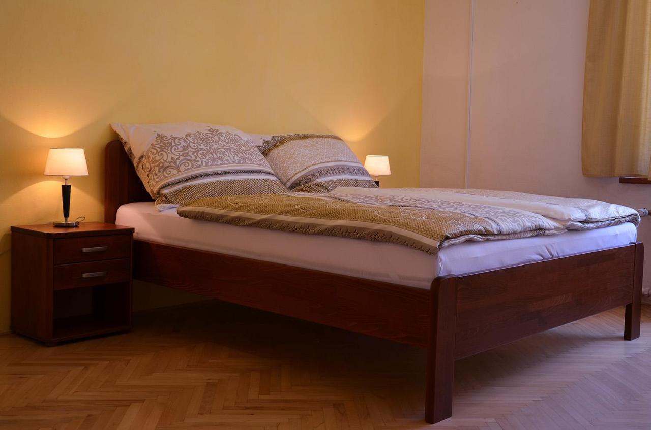 Ubytovani U Lipy Náchod Exteriör bild